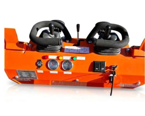 Купить Минипогрузчик GTM RIX800 с бортовым поворотом (38932)