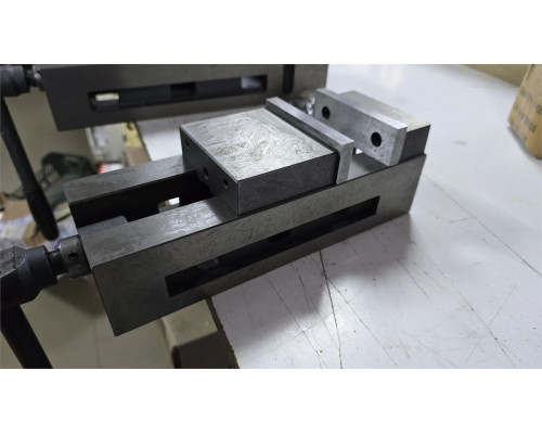 Купить Тиски станочные прецизионные QM16160N жестко-фиксирующие