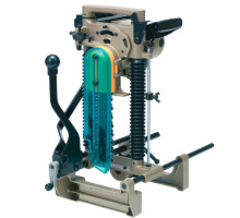 Пазориз Makita 7104L