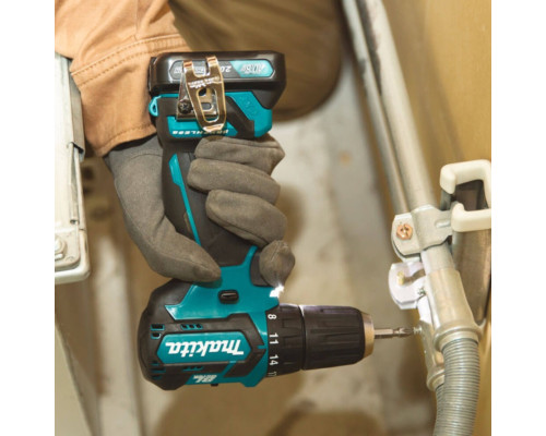 Купить Аккумуляторная дрель-шуруповерт Makita DF332DWYE, 2 акб BL1016B, ж/п DC10WD, чемодан