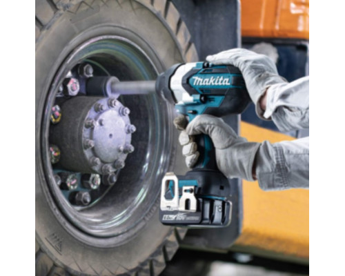 Купити Акумуляторний ударний гайкокрут з подовженим хвостовиком LXT Makita DTW1005Z (каркас)