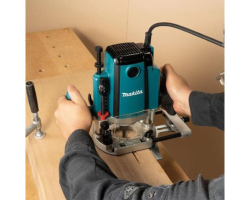 Фрезер Makita RP1803FX07