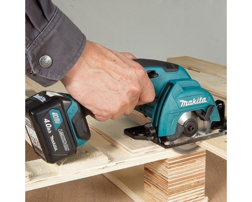 Купить Аккумуляторная дисковая пила Makita HS301DWAE
