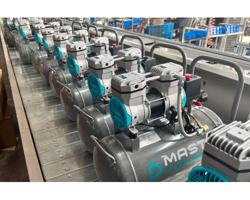 Купить Безмасляный поршневой компрессор Mast MOF1390/1100-30L