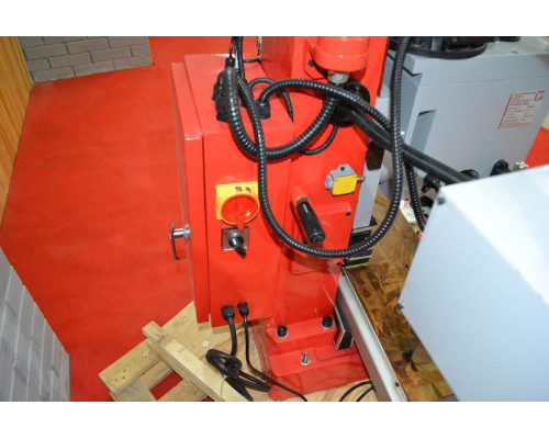 Купить Фрезерный станок Holzmann BF50DIG_400V