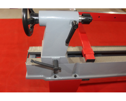 Купить Токарный станок по дереву Holzmann VD 1100N