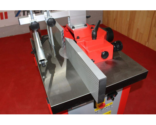 Купить Фрезерный станок по дереву Holzmann FS 200
