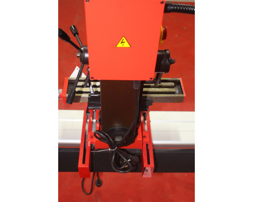 Купить Фрезерный станок Holzmann BF 16V