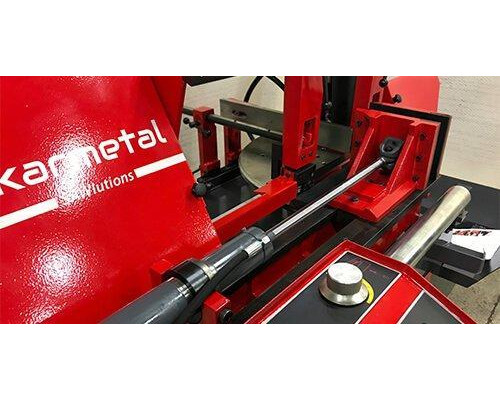 Купить Полуавтоматическая ленточная пила по металлу Karmetal KDG 300x500