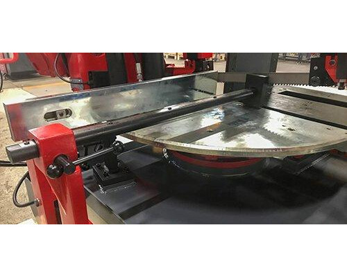 Купить Полуавтоматическая ленточная пила по металлу Karmetal KDG 400x580